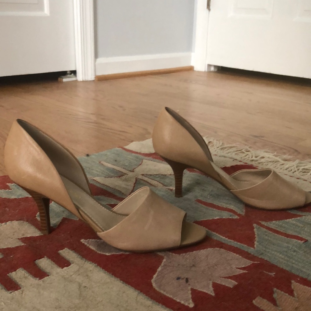 Nude leather heels
